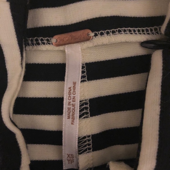 FREE PEOPLE SHORTS - Picture 3 of 3